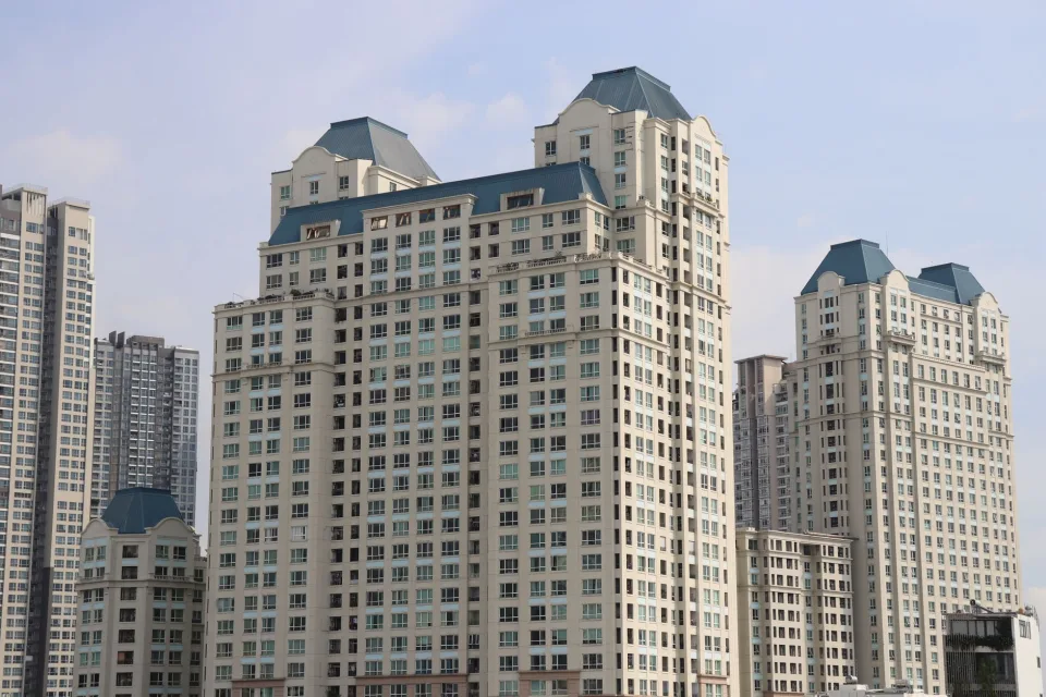 Khách xem nhà thực tế
